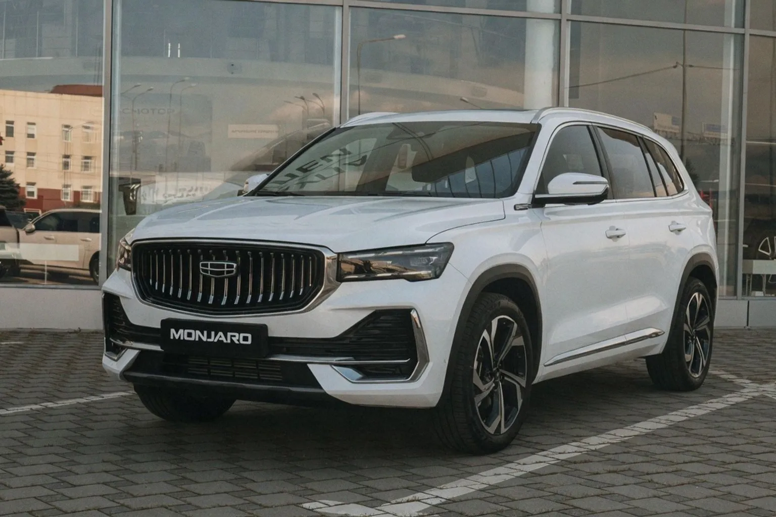 Почему продажи гибридных авто в России выросли на 50