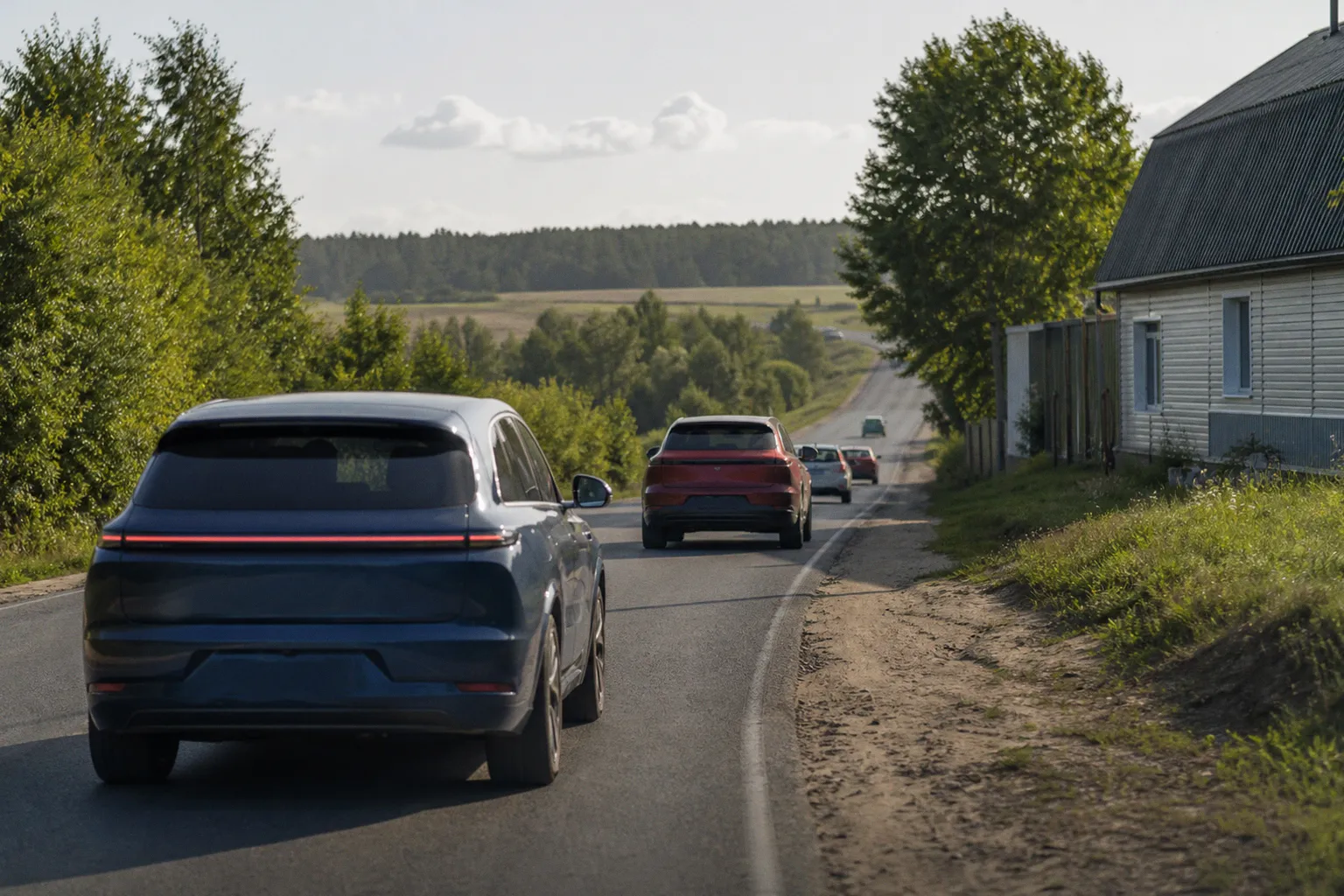 Тренды авторынка: рост автокредитования, успех гибридов и замедление китайских брендов
